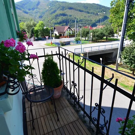 Baronka Bed&breakfast&bistrot Frühstückspension *