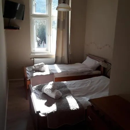 Baronka Bed&breakfast&bistrot Frühstückspension *